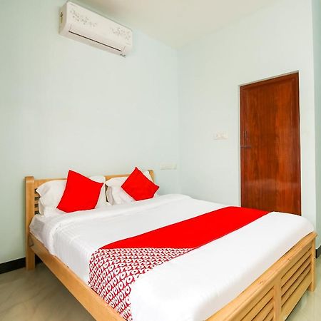 Oyo 71549 Shri Sai Apartments Mettuppālaiyam Zewnętrze zdjęcie