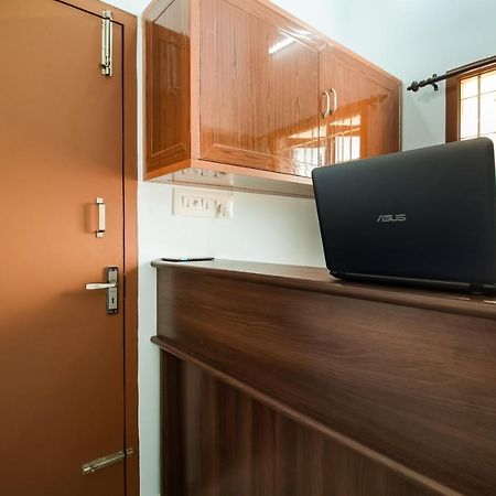 Oyo 71549 Shri Sai Apartments Mettuppālaiyam Zewnętrze zdjęcie