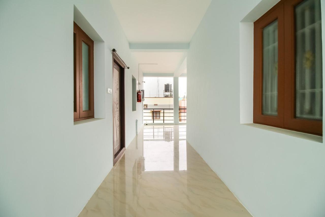 Oyo 71549 Shri Sai Apartments Mettuppālaiyam Zewnętrze zdjęcie