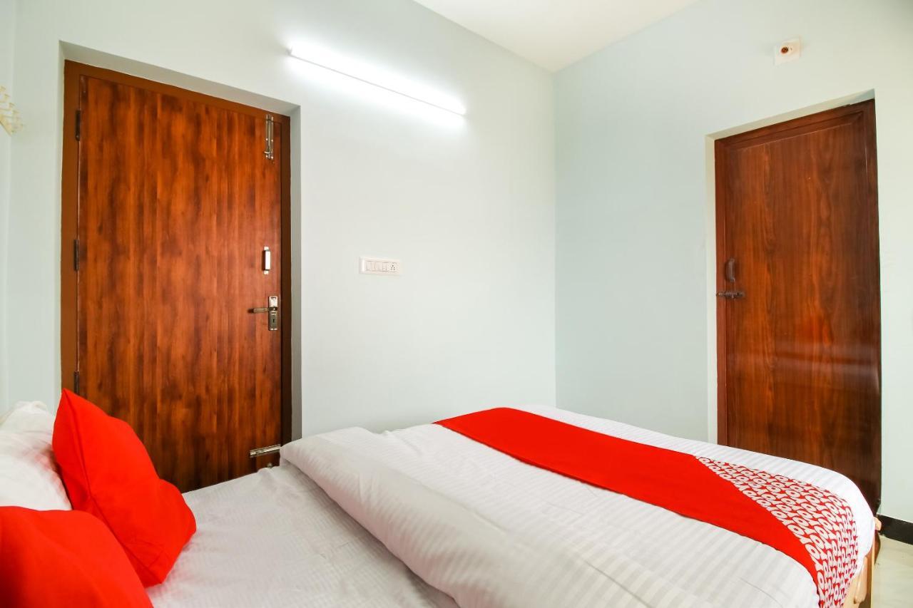 Oyo 71549 Shri Sai Apartments Mettuppālaiyam Zewnętrze zdjęcie